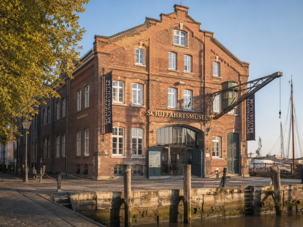 Schifffahrtsmuseum exterior — former customs warehouse building