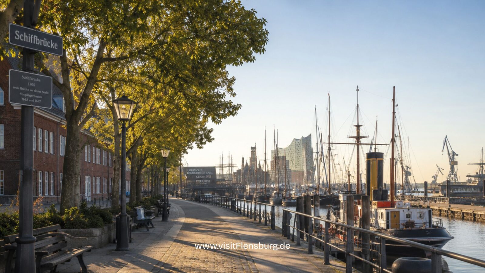 flensburg-harbour-schiffbruecke-morning